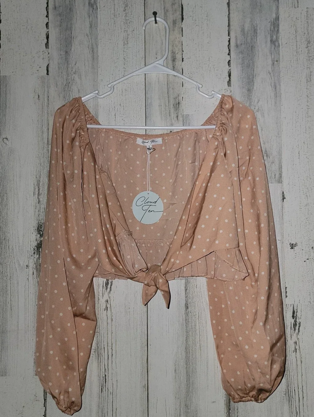 Nwt Cloud Ten Women's Peach Polka Dot Tie-Front Crop Blouse